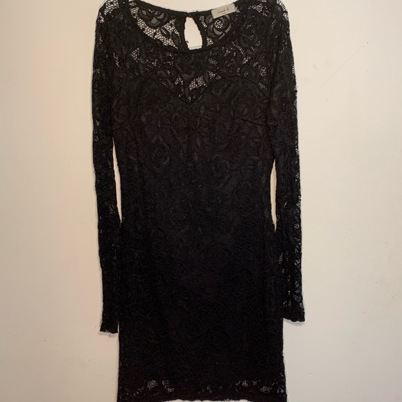 Sarah La Black long sleeve Lace dress SIZE: Medium - Picture 1 of 2